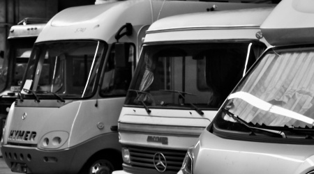 Hallenstellplatz - Unterstellplatz für Wohnmobile in der Nähe von Berlin